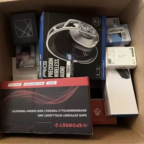 💥NEW ITEMS💥 $240 Value Mystery Box Electronics Health & Beauty Clothing Home - Picture 3 of 7